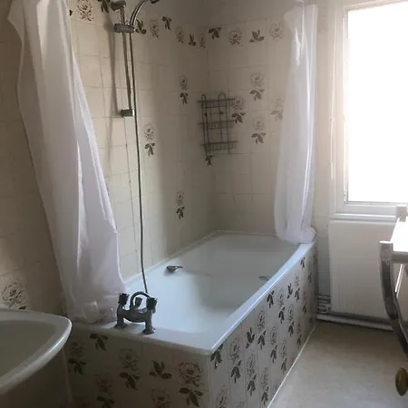 Spacious Quentoinise Town House Saint-Quentin  Esterno foto