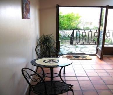 Spacious Quentoinise Town House Vakantiehuis *